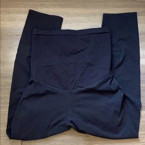 Motherhood Maternity Capri Leggings
